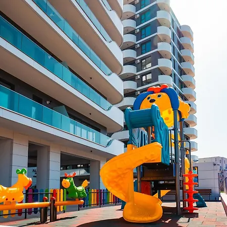 Babyblue In Odyssey Pools And Parking דירה