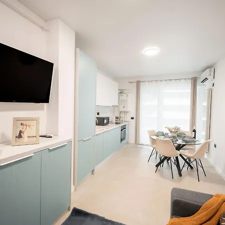 דירה Babyblue In Odyssey Pools And Parking Năvodari