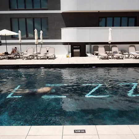 Babyblue In Odyssey Pools And Parking דירה Năvodari